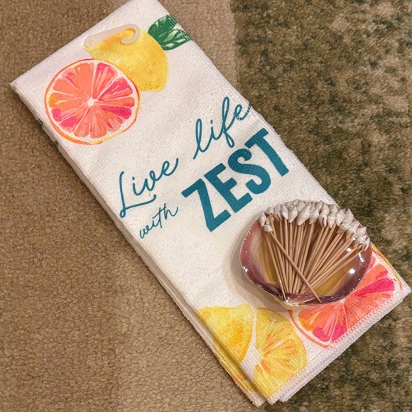 NWT Shell Tip Toothpicks in Shell & Citrus Towel - Picture 3 of 10